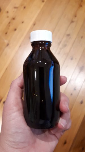 bottle of raspberry leaf tincture
