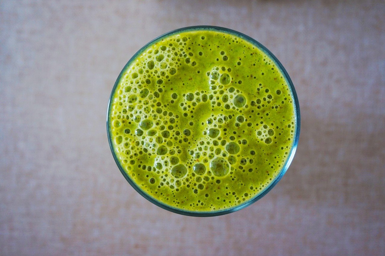 green-kale-smoothie